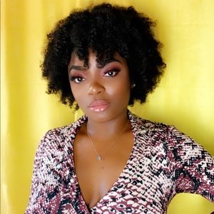 Meet your Posher, Estefania